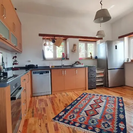 Antik Apartment Side