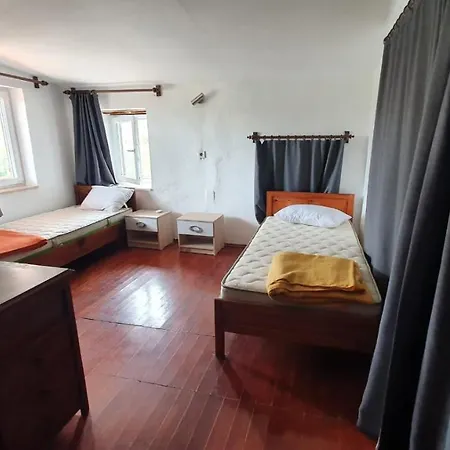 Antik Apartment